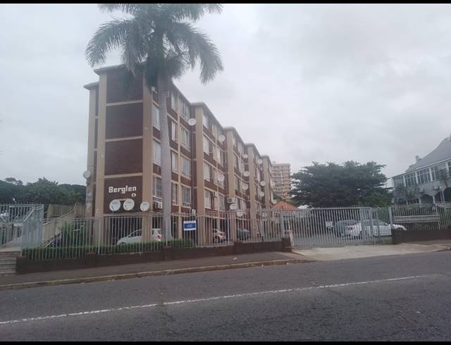 2 BEDROOM FLAT FOR SALE IN WINDERMERE